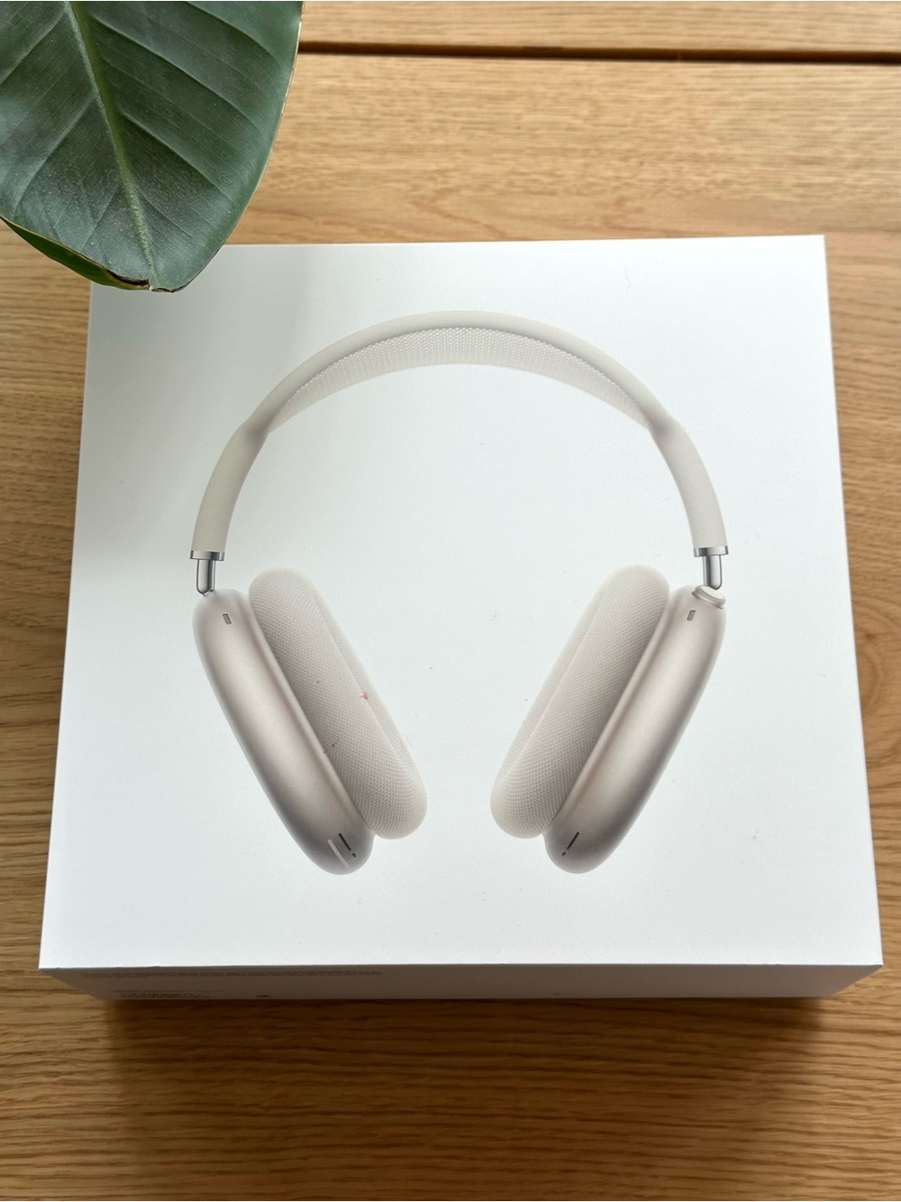 NEW! Apple AirPods Max 2026 Starlight